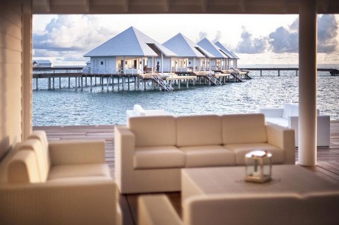 Diamonds ThudufushiI Beach & Water Villas  鑽石蘇杜珊瑚島片